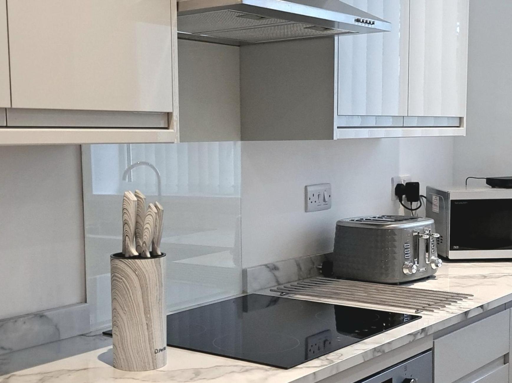 Cozy, Charming 3-Bedroom Home In Chester- Free Parking- Sleeps Up To 6 Exteriér fotografie